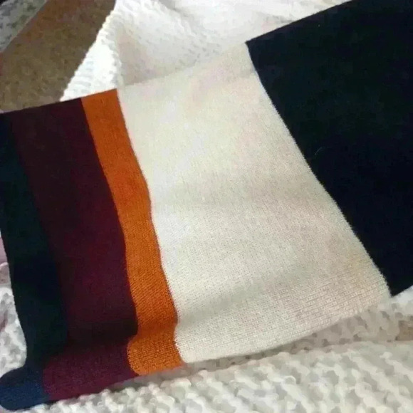 Black wool blend black sweater bell stripe sleeves - Picture 4 of 6